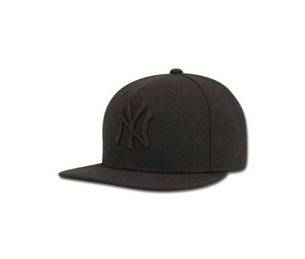 New Era Kids' New York Yankees MLB Black on Black Fashion 59FIFTY Cap 