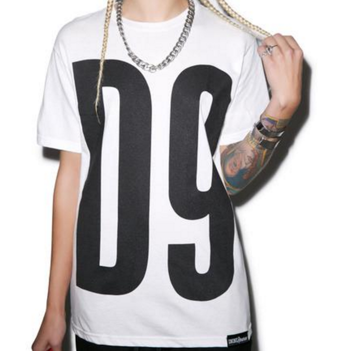 D9 LA CITY LOVE TEE -Available in  Black or White.