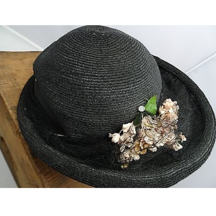 True Vintage 1940s - 1950's Ladies Rolled Brim Black Straw Hat With Flowers 11