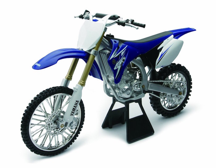 Licensed Replica Diecast of the Yamaha YZ450F 2009 Motorcross Dirt Bike 1:6 scale Die Cast Motorcycle by NewRay