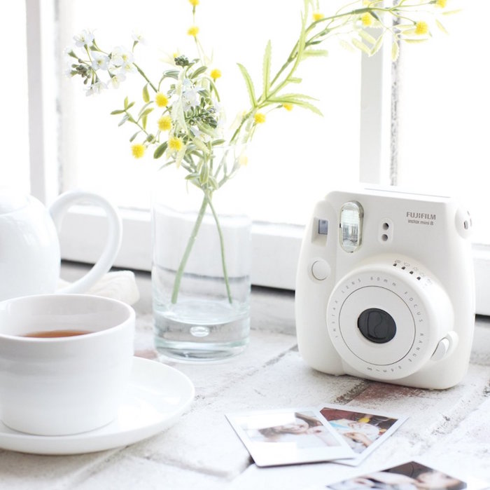 Fujifilm Instax Mini 8 Instant Camera (Dreamy White)