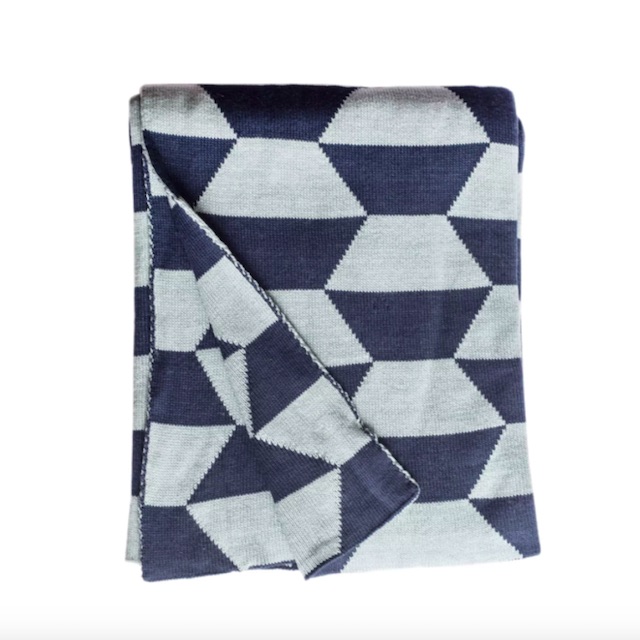  Faros Knit Geometric Throw Blanket