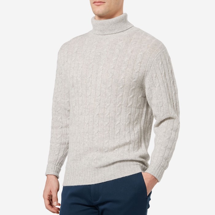 CABLE TURTLE NECK CASHMERE SWEATER