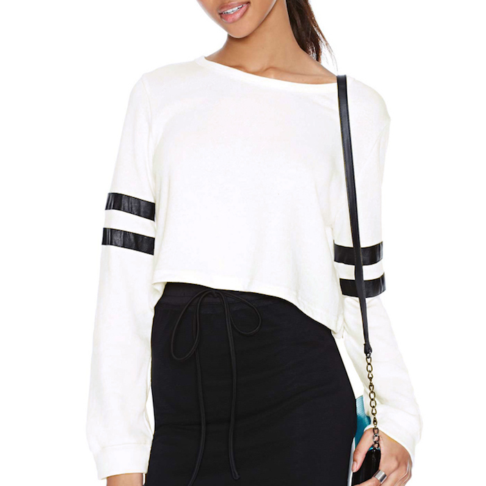 WHITE KNIT TOP WITH BLACK STRIPES